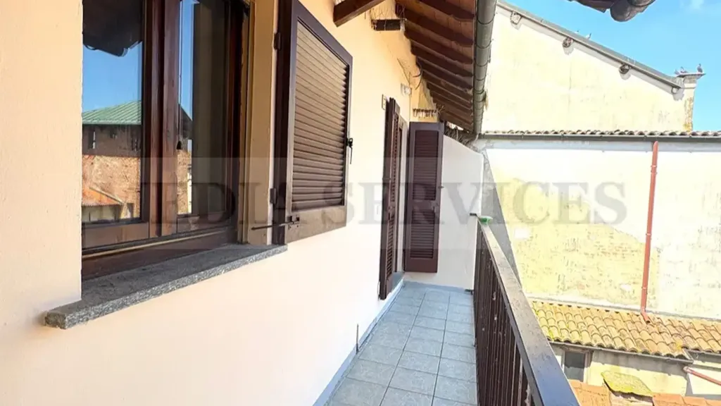 Rõdu - Terraced Apartment with Balcony in Garlasco