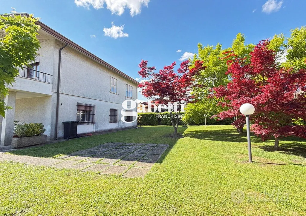 Jardin - Detached House with Garden in Agna Centre