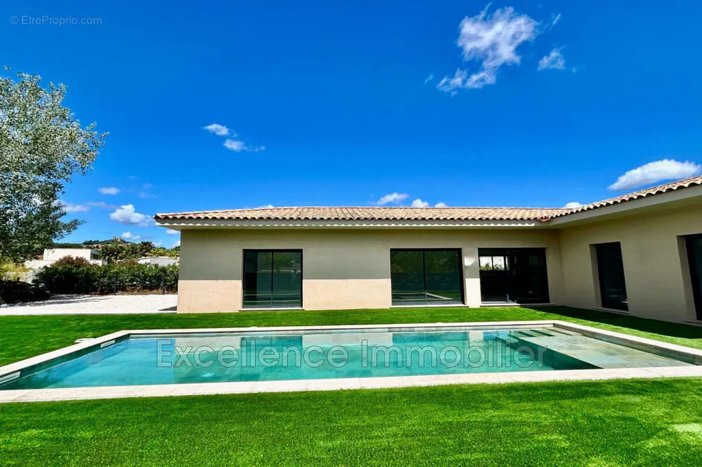 Maison 6 pièces à Grimaud