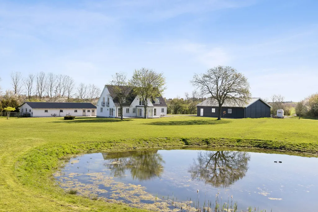 Maison 7 pièces à Mern