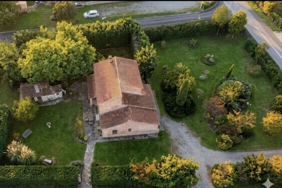 Vue aérienne - Terrain avec Jardin à Colomiers