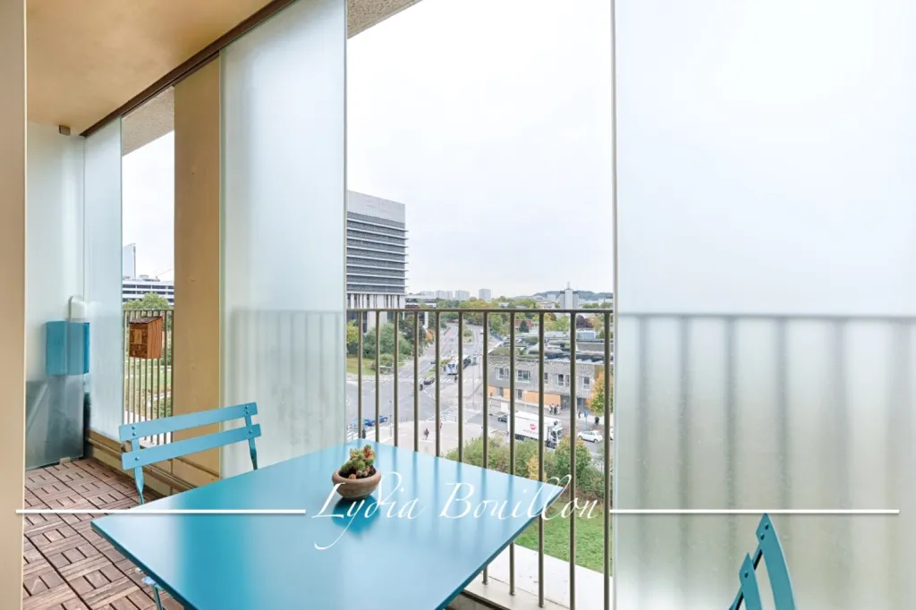Rõdu - Bright 3-Bed Flat with Balcony in Nanterre-Université