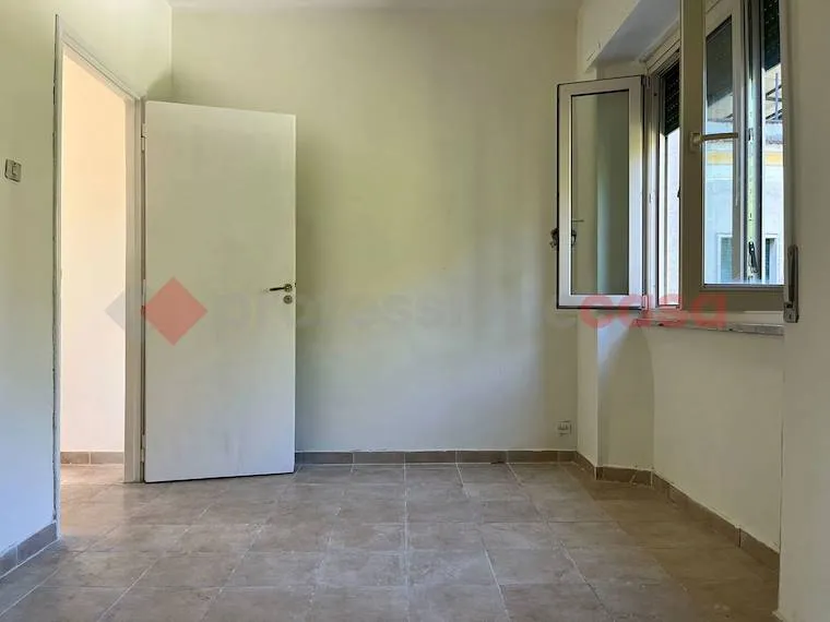 Pièces - Bright Apartment with Triple Exposure in Cassino