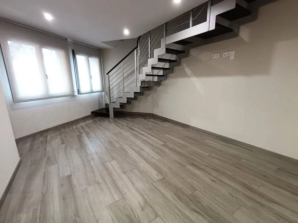 Rooms - Luxury Duplex Flat with Terrace in Arenys de Mar