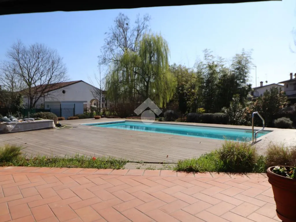 Piscine - Villa with Pool in Porto Mantovano