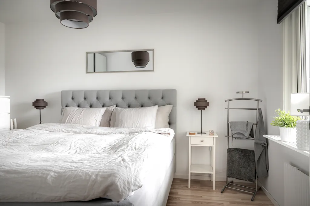 Chambres - Renovated Two-Bedroom with Balcony in Ättekulla