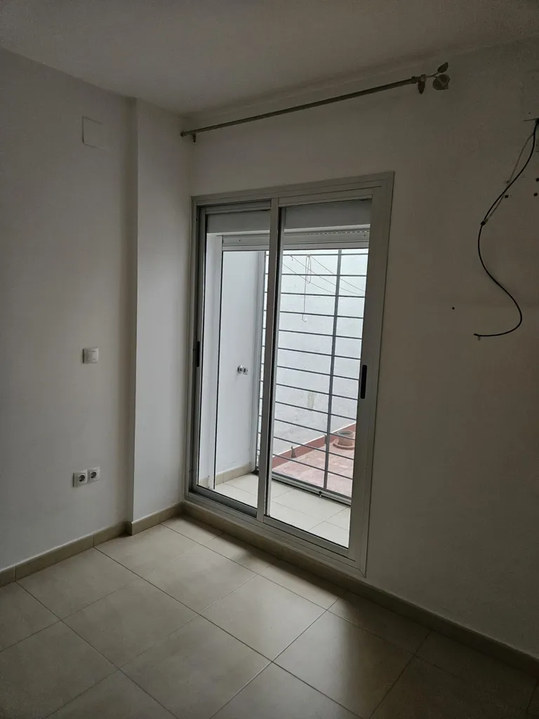 Toad - Flat with Balcony in Seville's Macarena
