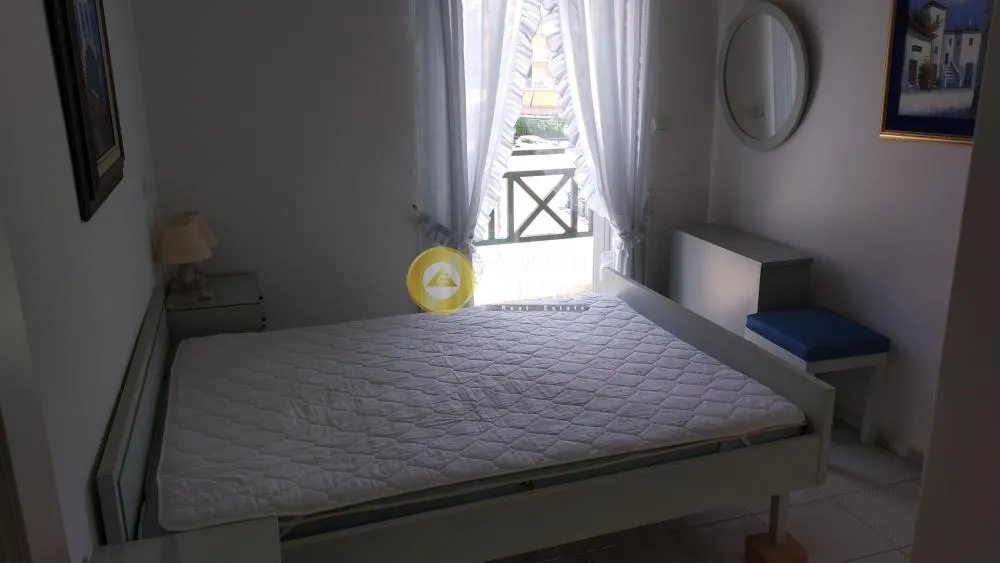 Chambres - Multi-Storey Building with Large Garden in Rafina - Neraias