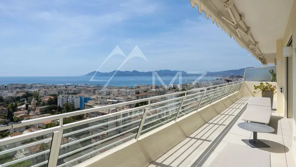 4 magamistoaga korter asukohas Cannes