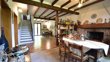 Söögituba - Rustic Villa with Panoramic View in Sala Baganza