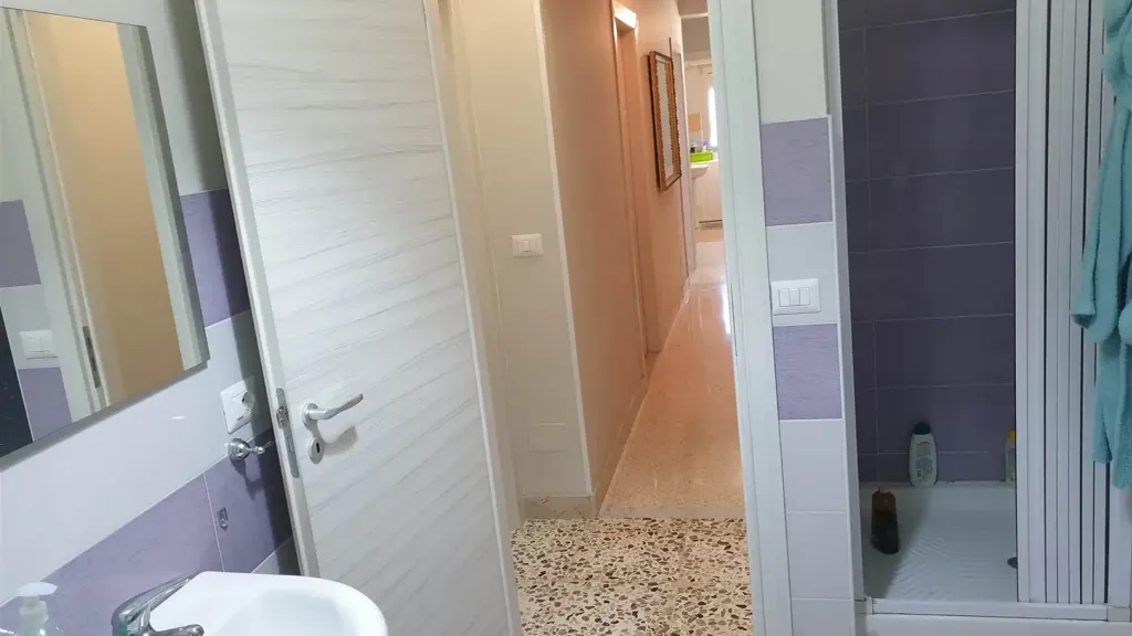 Salles de bain - Penthouse Apartment with Balconies in Messina