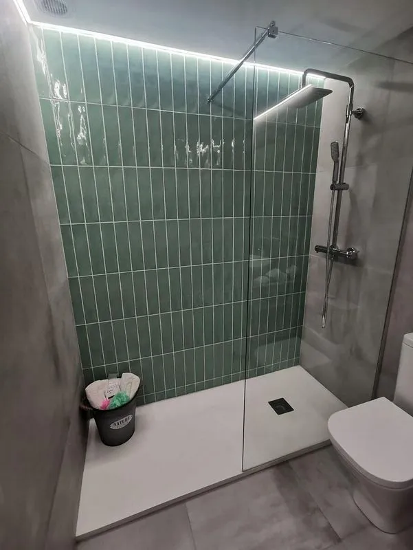 Salles de bain - Duplex with Terrace in Ciutat Jardí