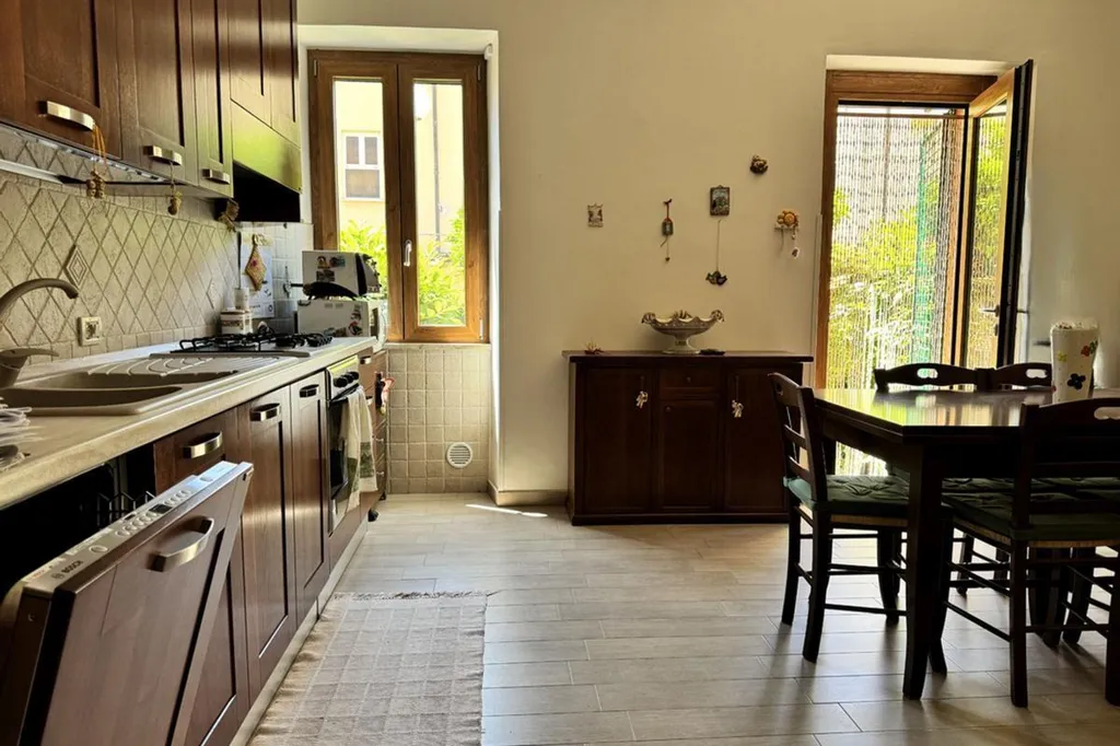 Cuisine - Rear-Access Semi-Detached House with Mountain View in Itri