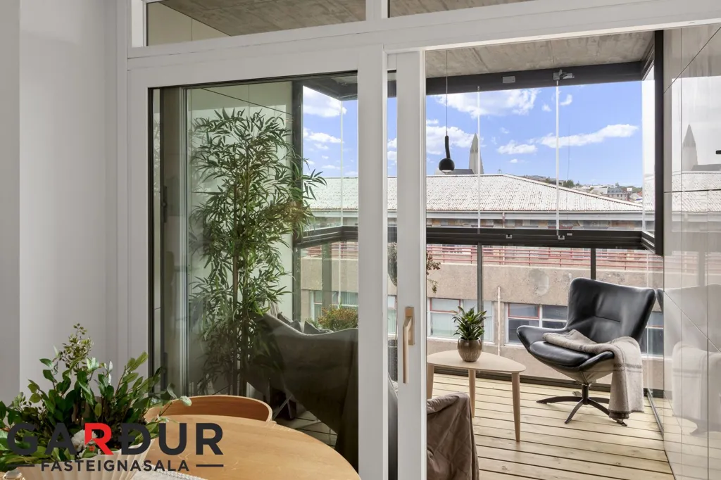 Rõdu - Apartment with Sea View in Reykjavík