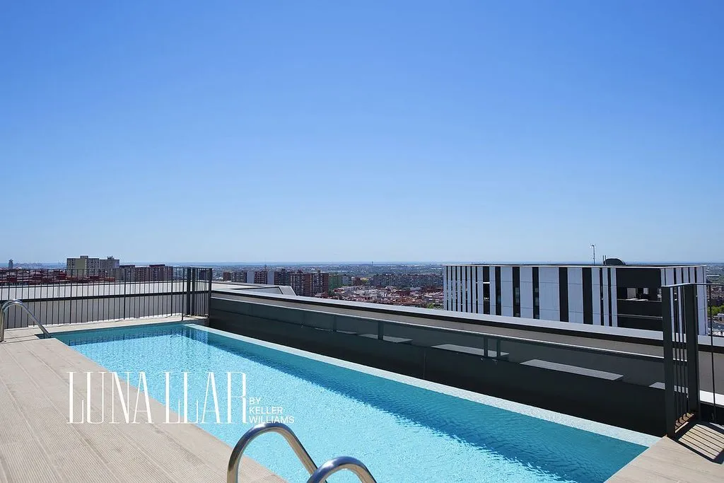 Piscina - Modern Flat with Pool in Cornellà de Llobregat