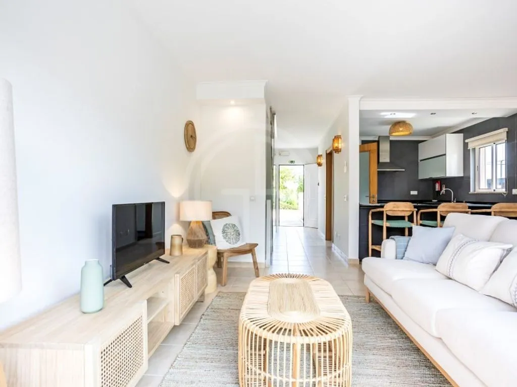 Séjour - Duplex T2 with Private Garden in Lagoa
