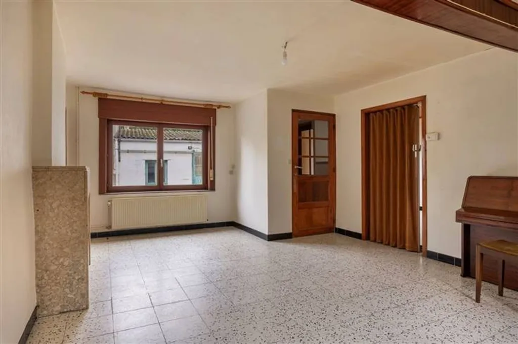 Elutuba - Farmhouse to Renovate with Garden in Gilmont