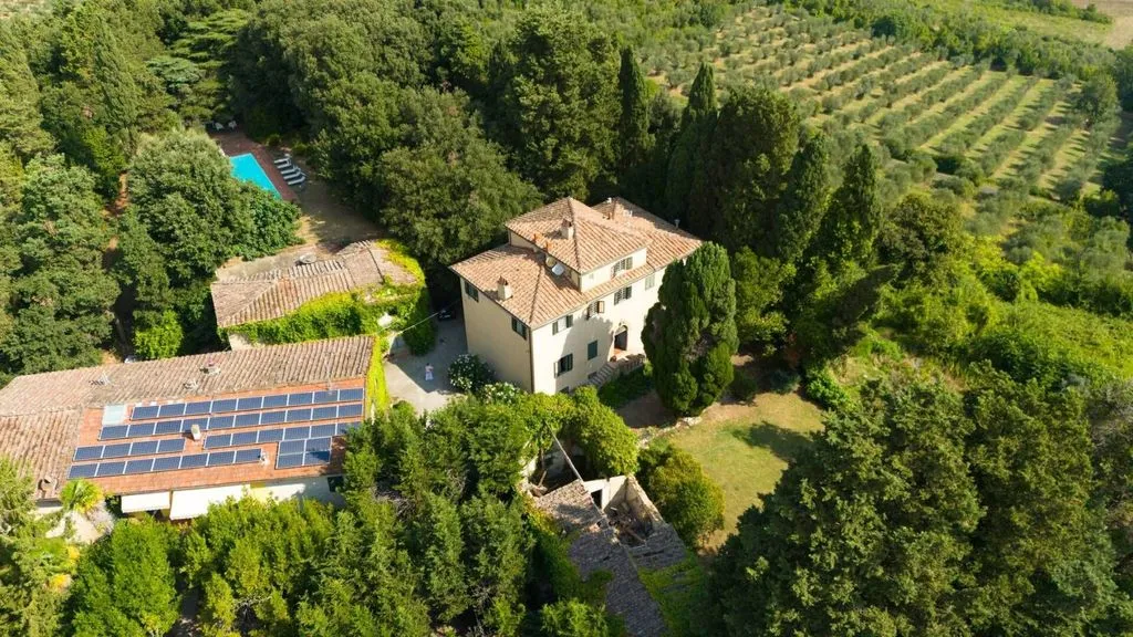 Õhuvaade - Napoleonic Villa with Pool in Livorno Hills