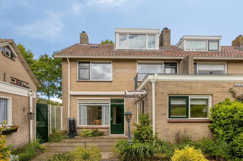 Extérieur - Two-Storey House with Garage in Zwolle