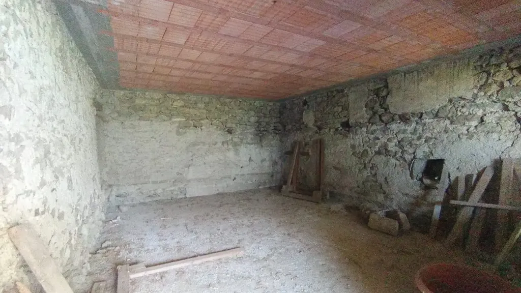 Toad - Rustic Property with Garden in Meylan
