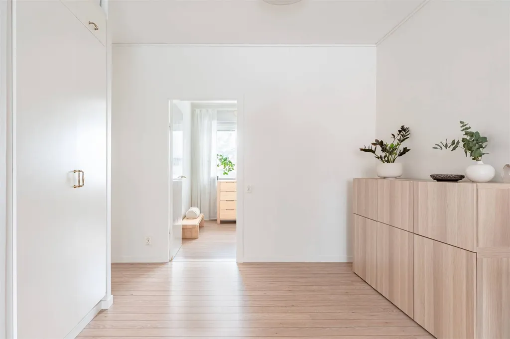 Esik - Apartment with West-Facing Balcony in Sandviken