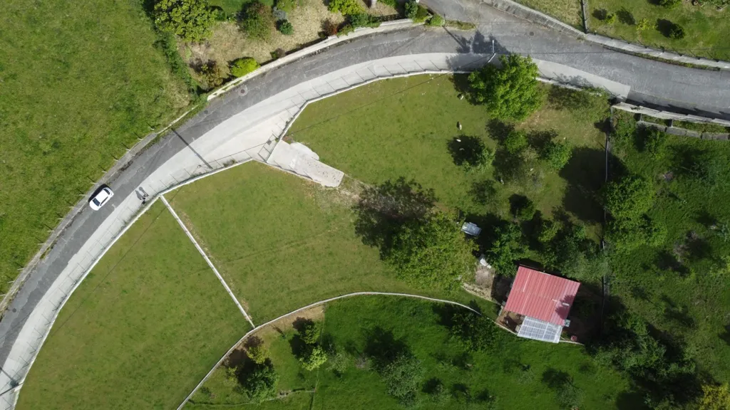 Vue aérienne - Buildable Plot with Garden in Leorio