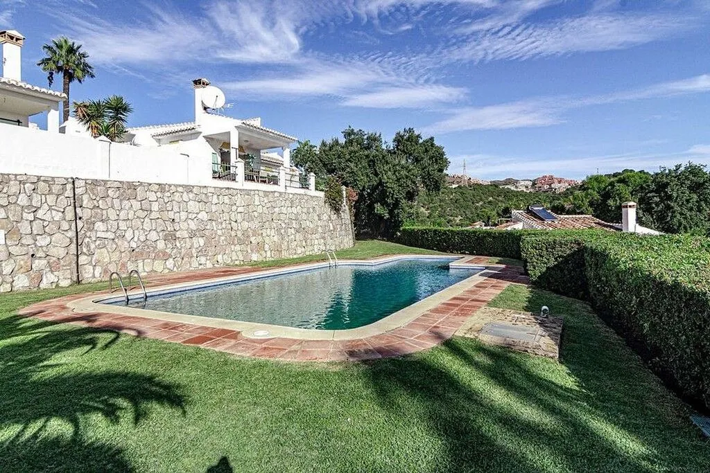 Piscina - Chalet with Pool and Terrace in Calahonda