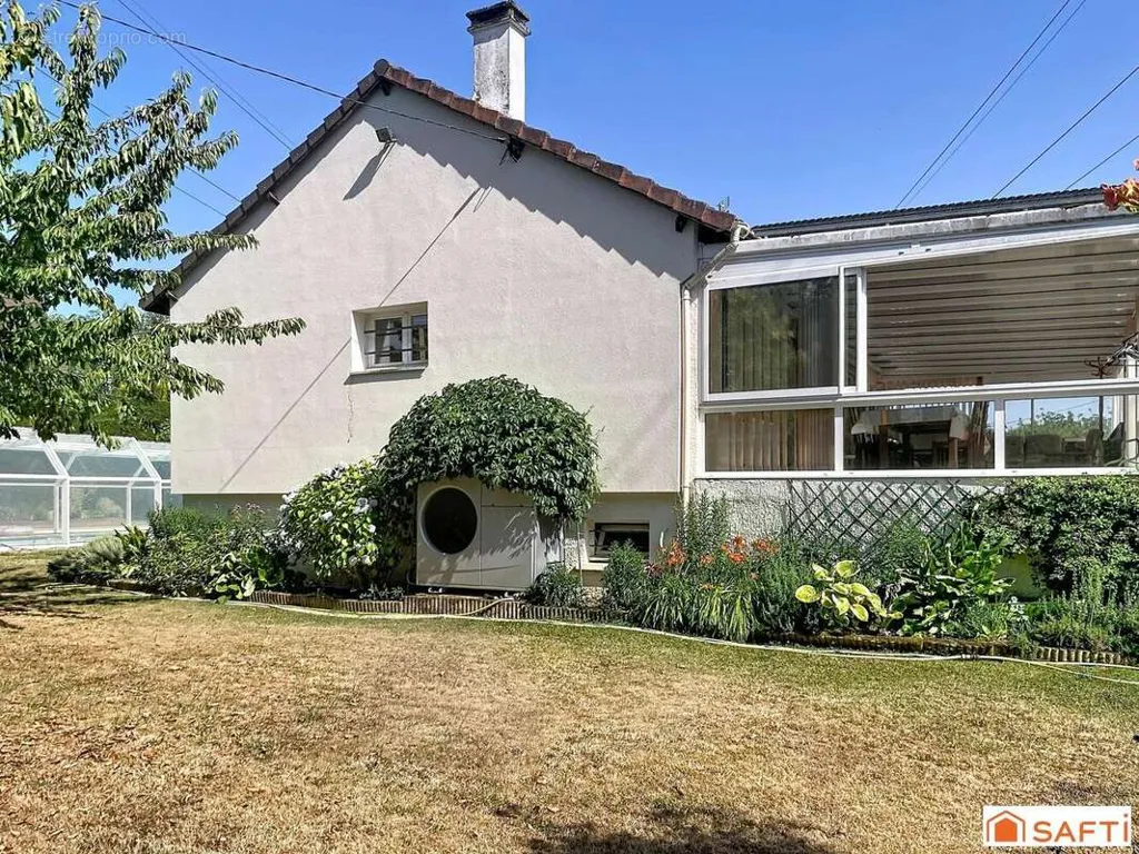 Jardin - Maison avec Piscine Chauffée à Saint-Chéron