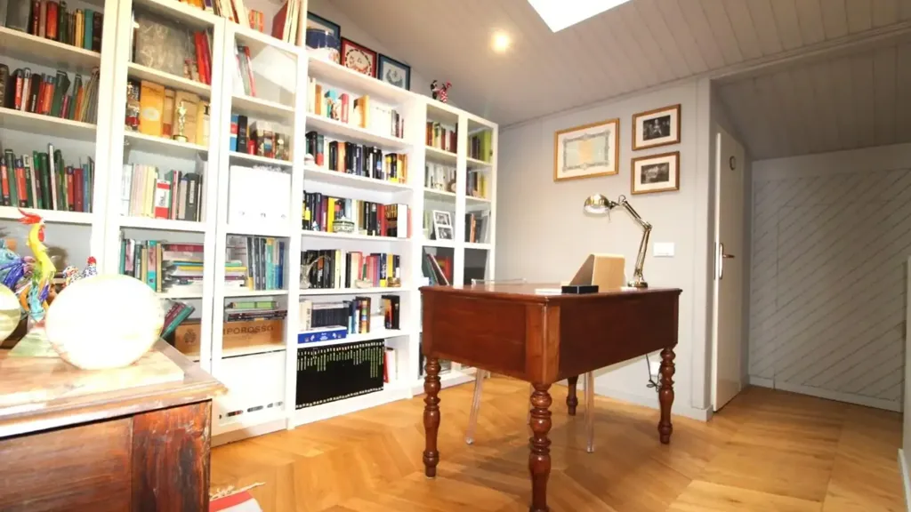 Appartement 7 pièces à IT