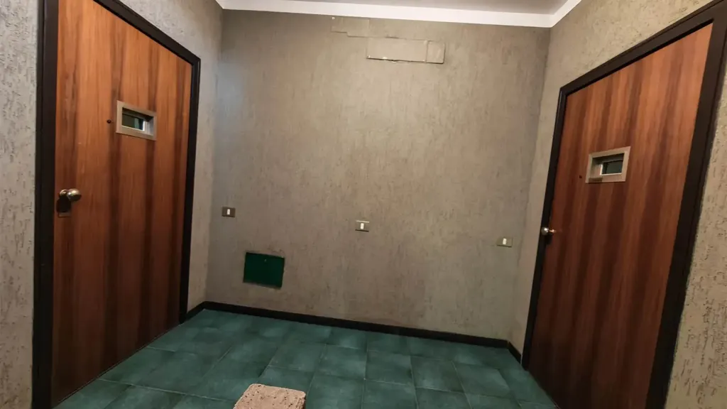 Esik - Spacious Apartment with Terrace in Mendicino