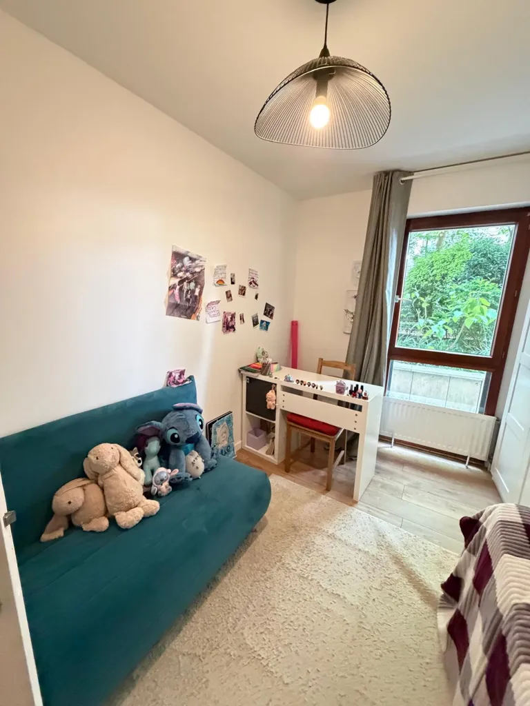 Chambres - Appartement Meublé avec Balcon à Rueil-Malmaison