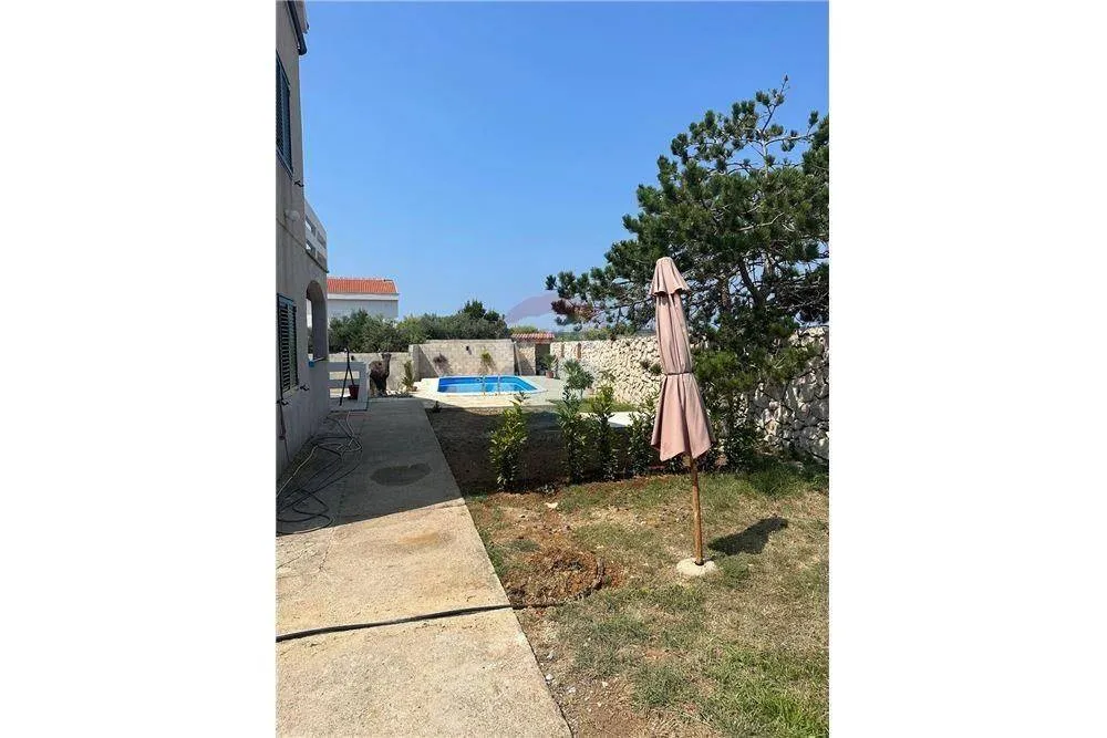 Pool - House with Sea View and Pool in Košljun, Pag