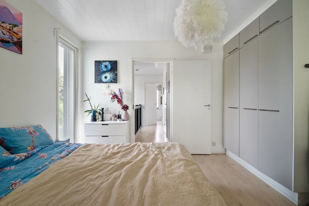 Magamistoad - Modern Apartment with Sauna in Järvenperä