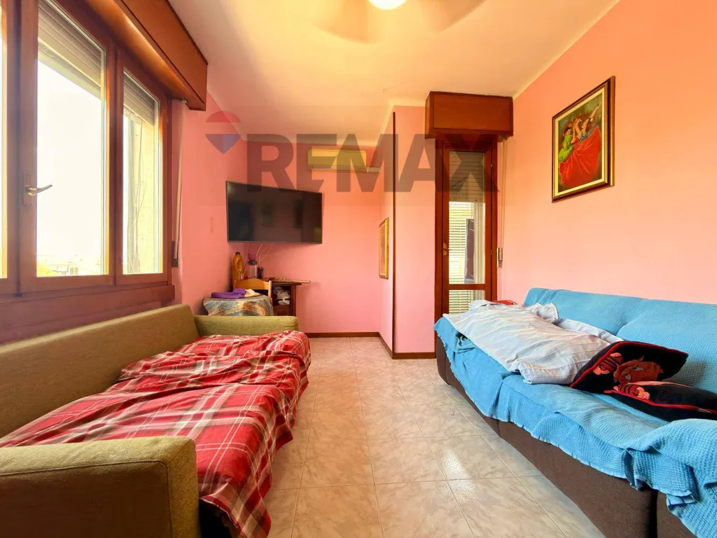 Soggiorno - Apartment with Balcony in Borgolombardo