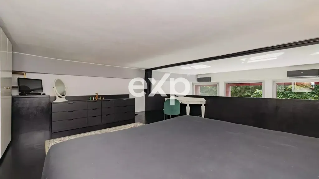 Chambres - Loft with Balcony in Milan's Ponte Nuovo