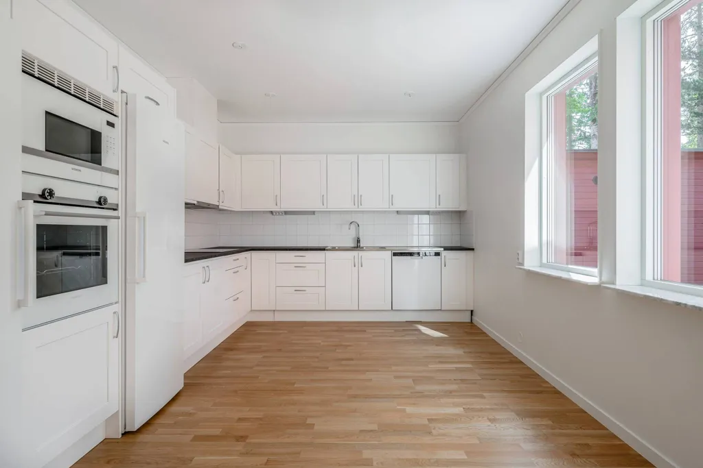 Cucina - Architectural Semi-detached House in Kårsta