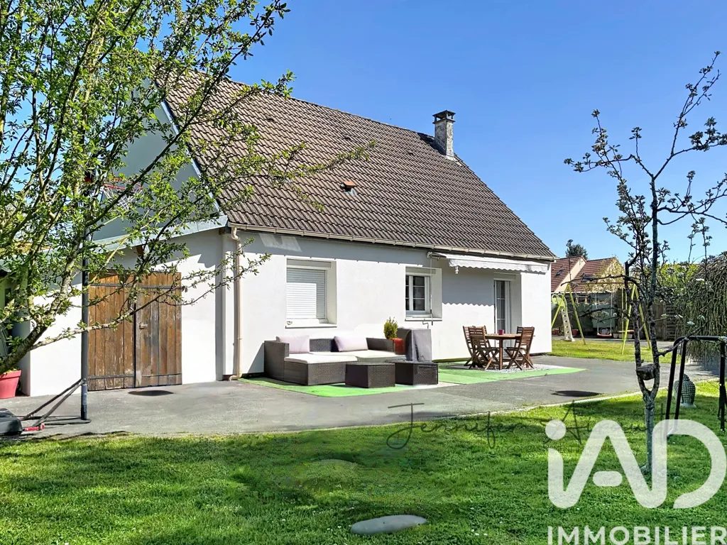Jardin - Maison Traditionnelle avec Jardin à Montigny-Lencoup
