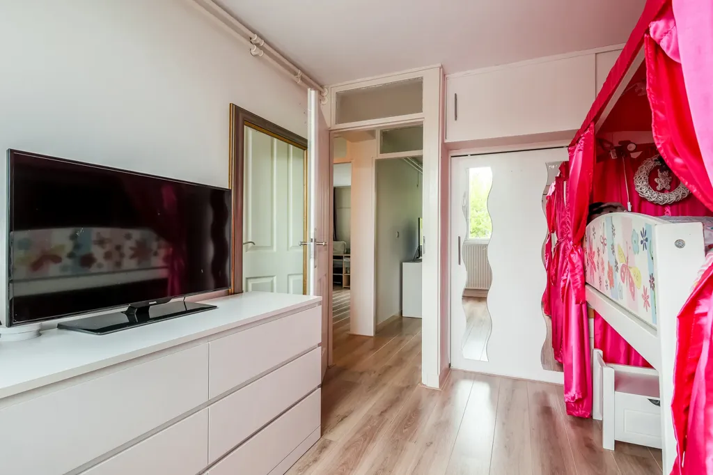 Chambres - Modern Corner House with Solar Panels in Atolwijk