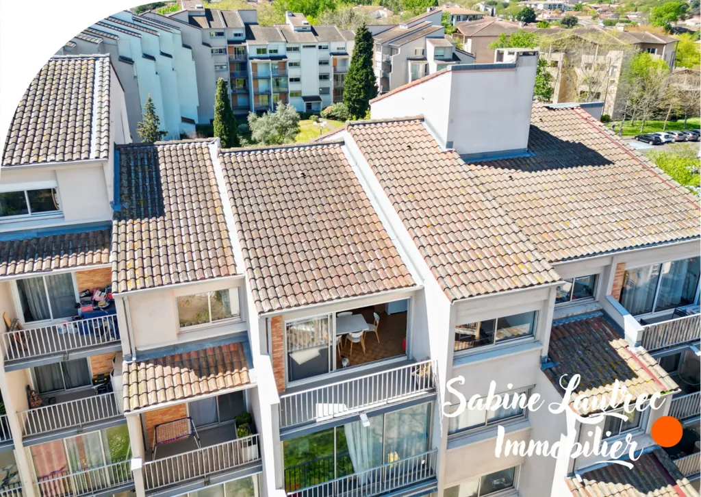 Aerial - 5-Piece Apartment with Balcony in Toulouse