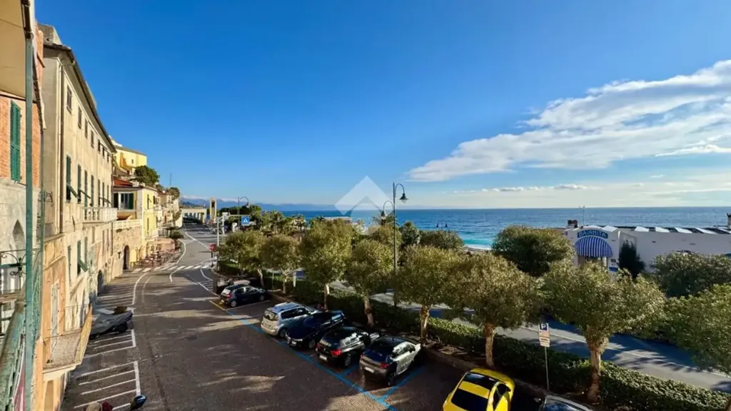 Extérieur - Quadrilocale with Sea View Balcony in Noli