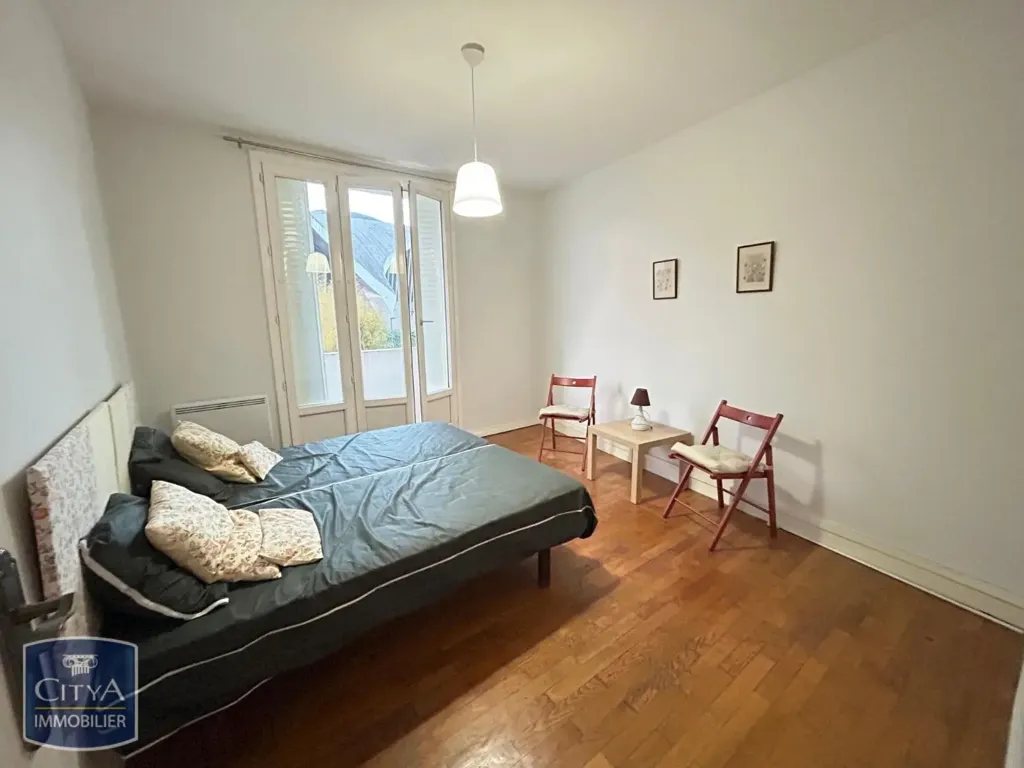 Chambres - Appartement Meublé avec Balcons à Grenoble