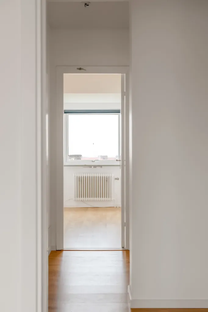 Esik - Modern Penthouse with Balcony in Landskrona