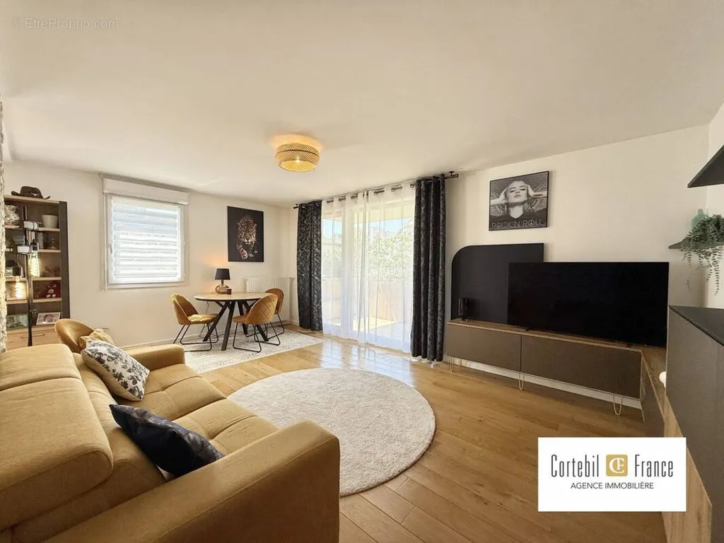 Elutuba - Apartment with Terrace in Annecy's Triangle d'Or