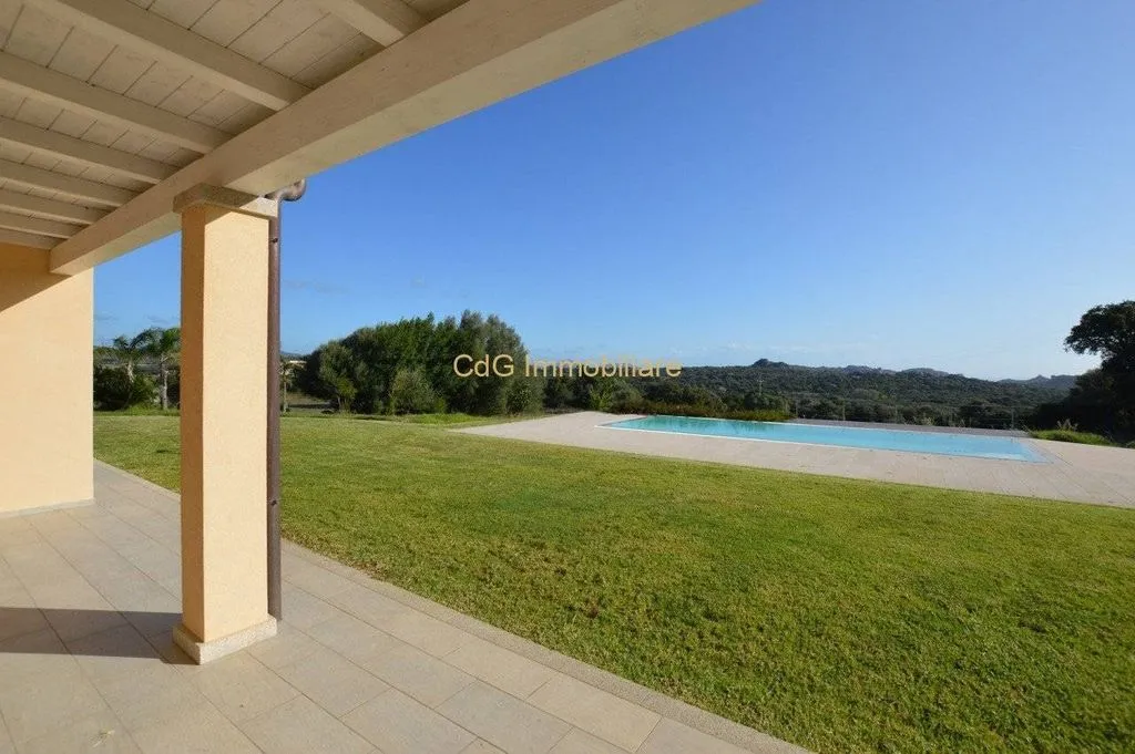 Terrass - Contemporary Villa with Pool in Telti, Sardinia