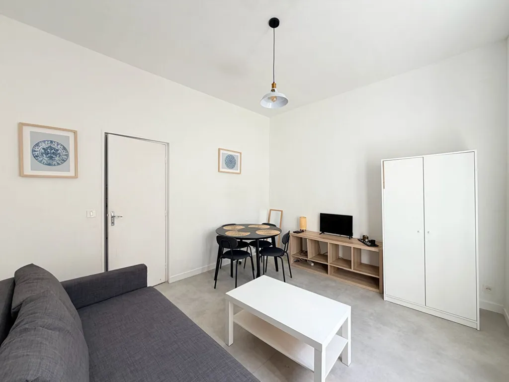 Living Room - Meubled Studio with Intercom in Reims