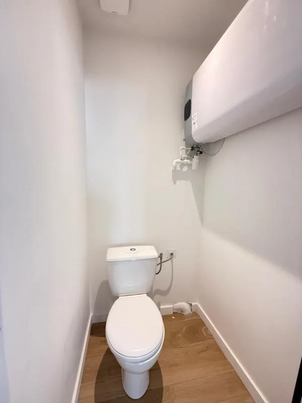 Bathrooms - Fully Renovated 2-Bed Flat in Soleil District