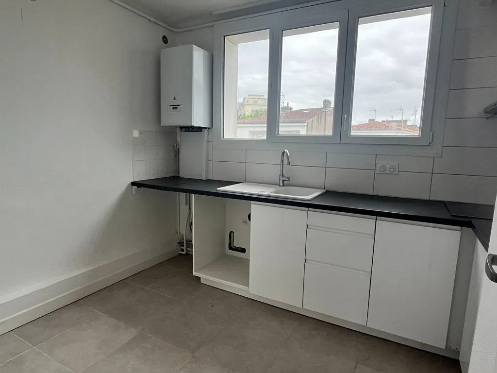 Cuisine - Appartement 2 Pièces en Centre-Ville de Royan