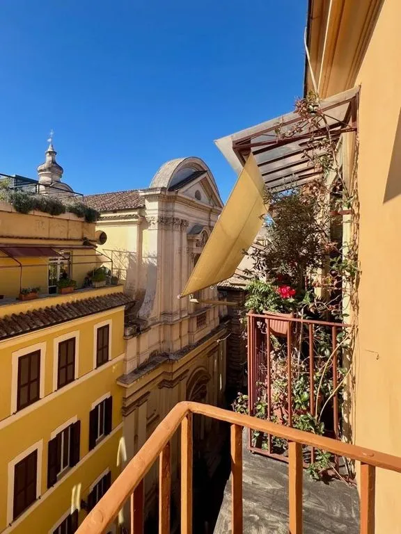 Balcone - Luxury Apartment with Historic Views in Rome
