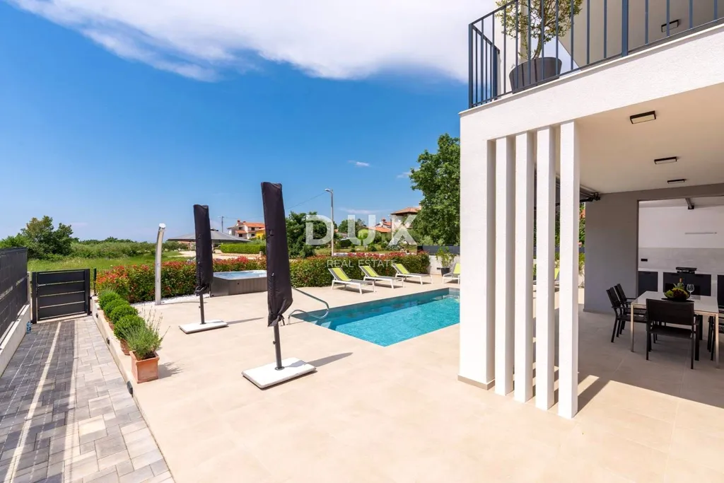 Bassein - Modern House with Pool in Poreč