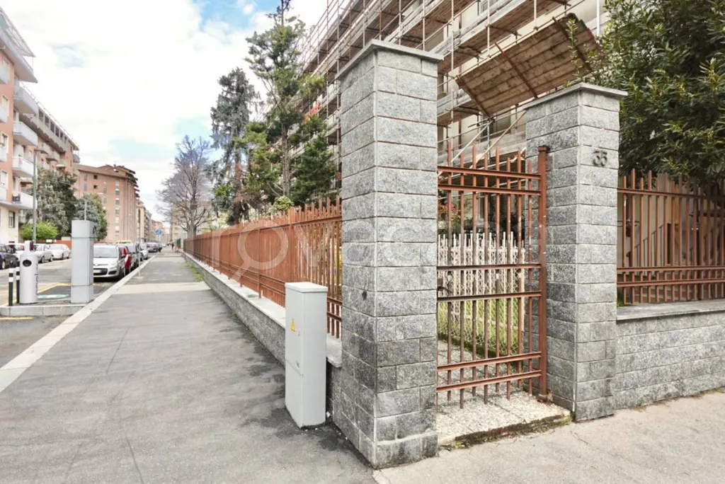 Välivaade - Bright Apartment with Balcony in Turin
